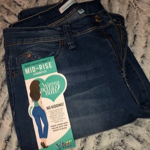 NWT YMI Wanna Betta Butt? Mid-Rise Jeans